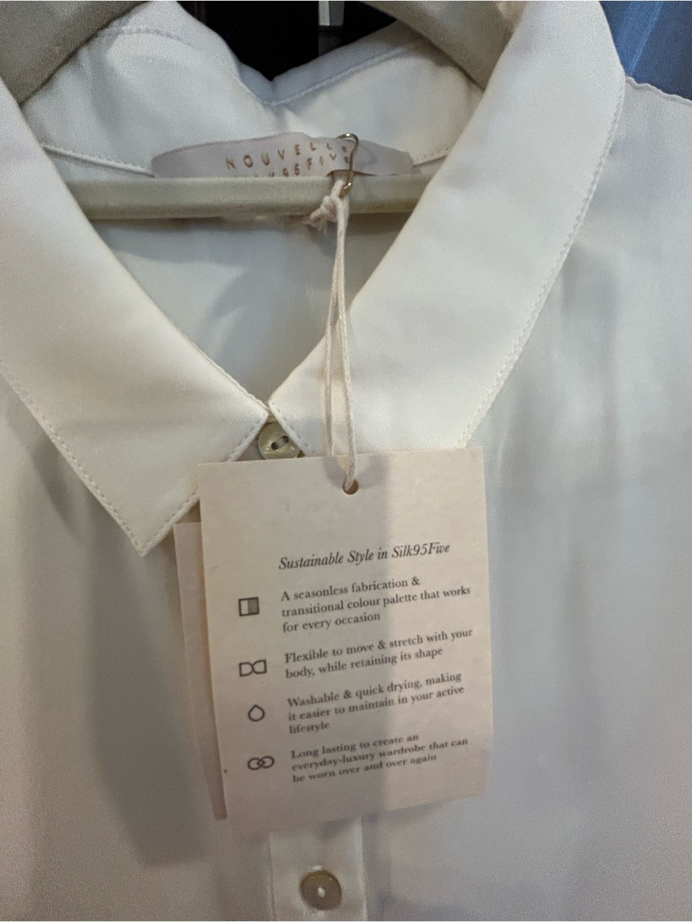 Silk Blouse in a Rich Shade of Creamy
Off White, Size Small, Loose Fit - Picture 7 of 12